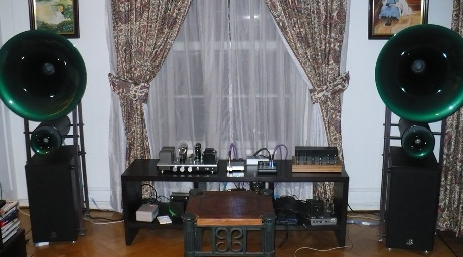 Adbantage with small digital amplifier